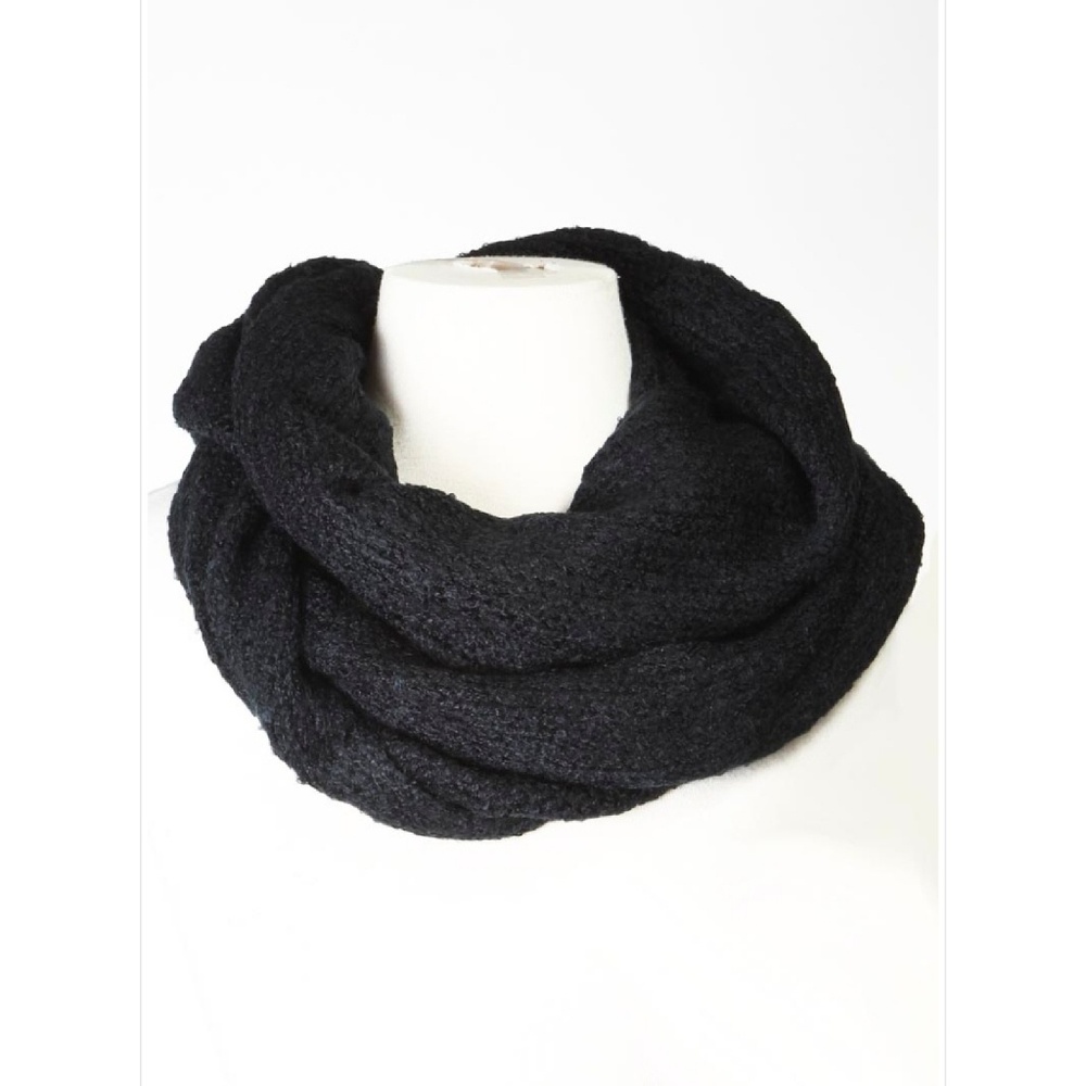 🆕️ Black Infinity Scarf